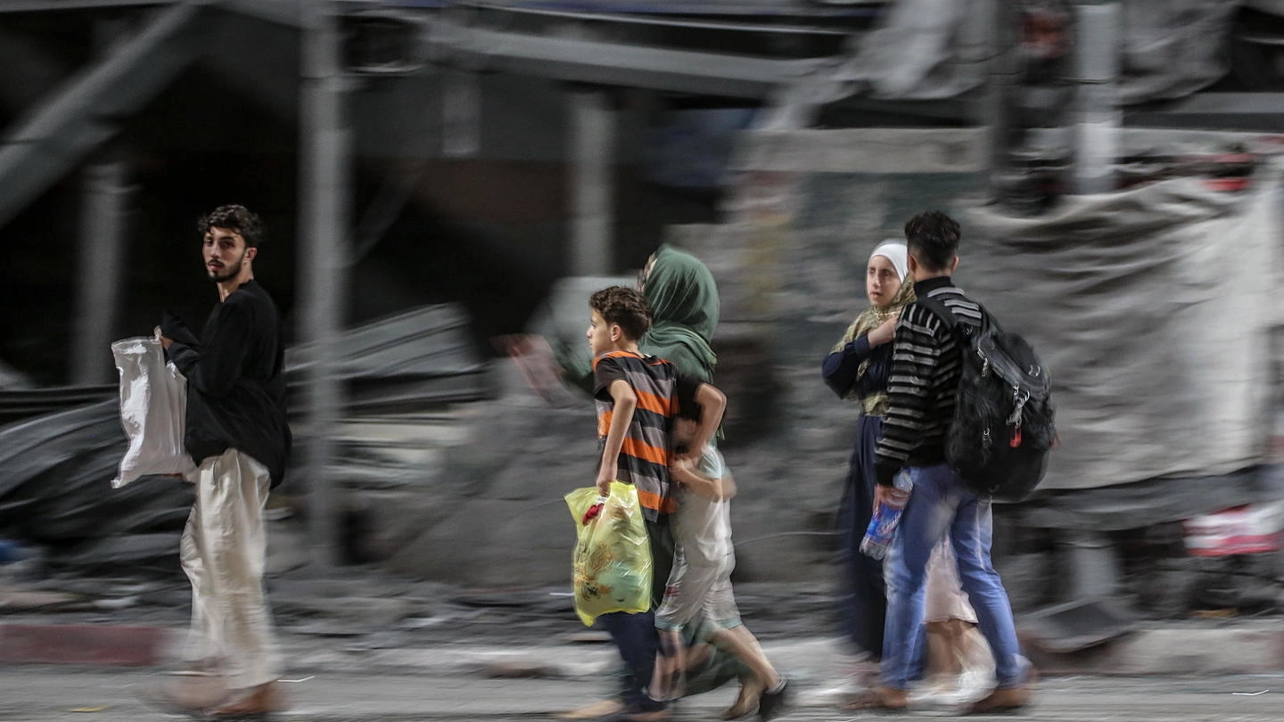 Sarebbero 115 i morti a Gaza dall'inizio dei  bombardamenti