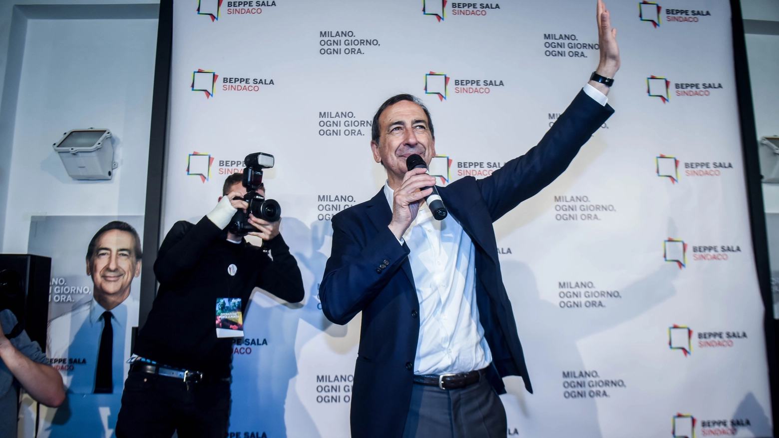 Giuseppe Sala il giorno dell'elezione a sindaco di Milano