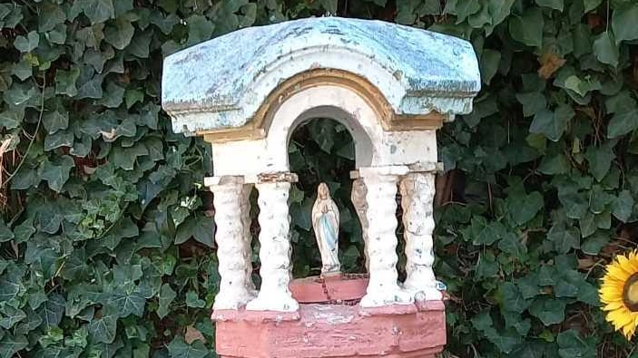 Riparata la Madonnina rotta dai vandali a San Fiorano Riparata la Madonnina rotta dai vandali a San Fiorano