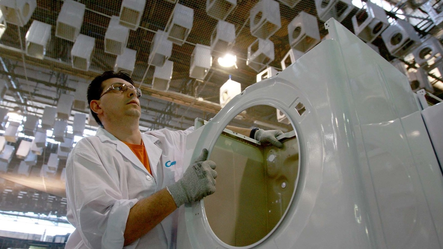 Nel 2020 la fabbrica di Brugherio raggiungerà la cifra di 450mila lavatrici assemblate