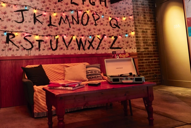 Una della sale interne del locale ispirato a Stranger Things
