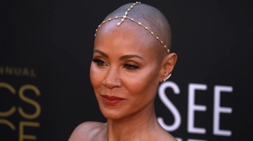 Jada Pinkett e l'alopecia: cos'è la malattia della moglie di Will Smith