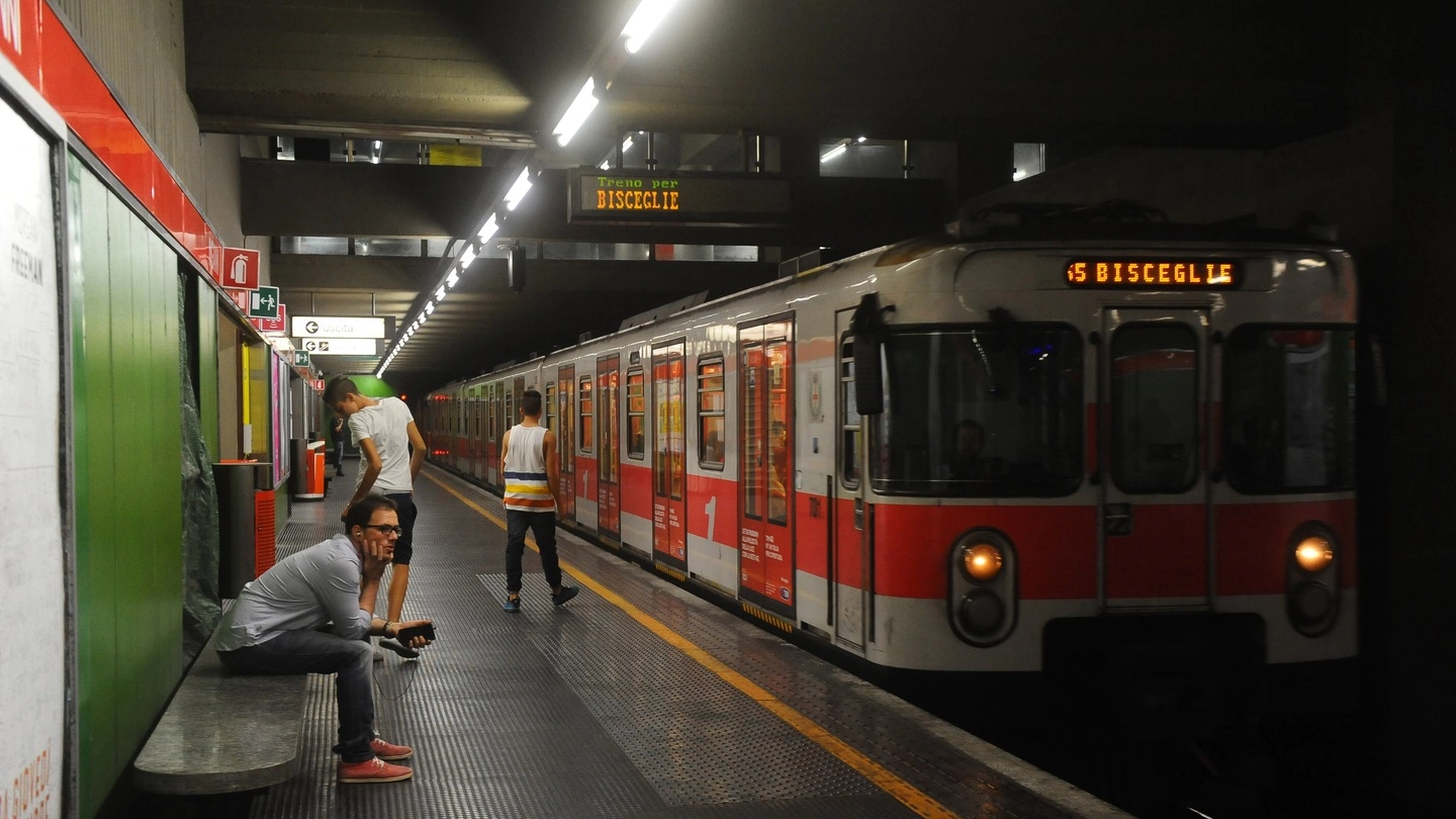 Metro MM1 rossa
