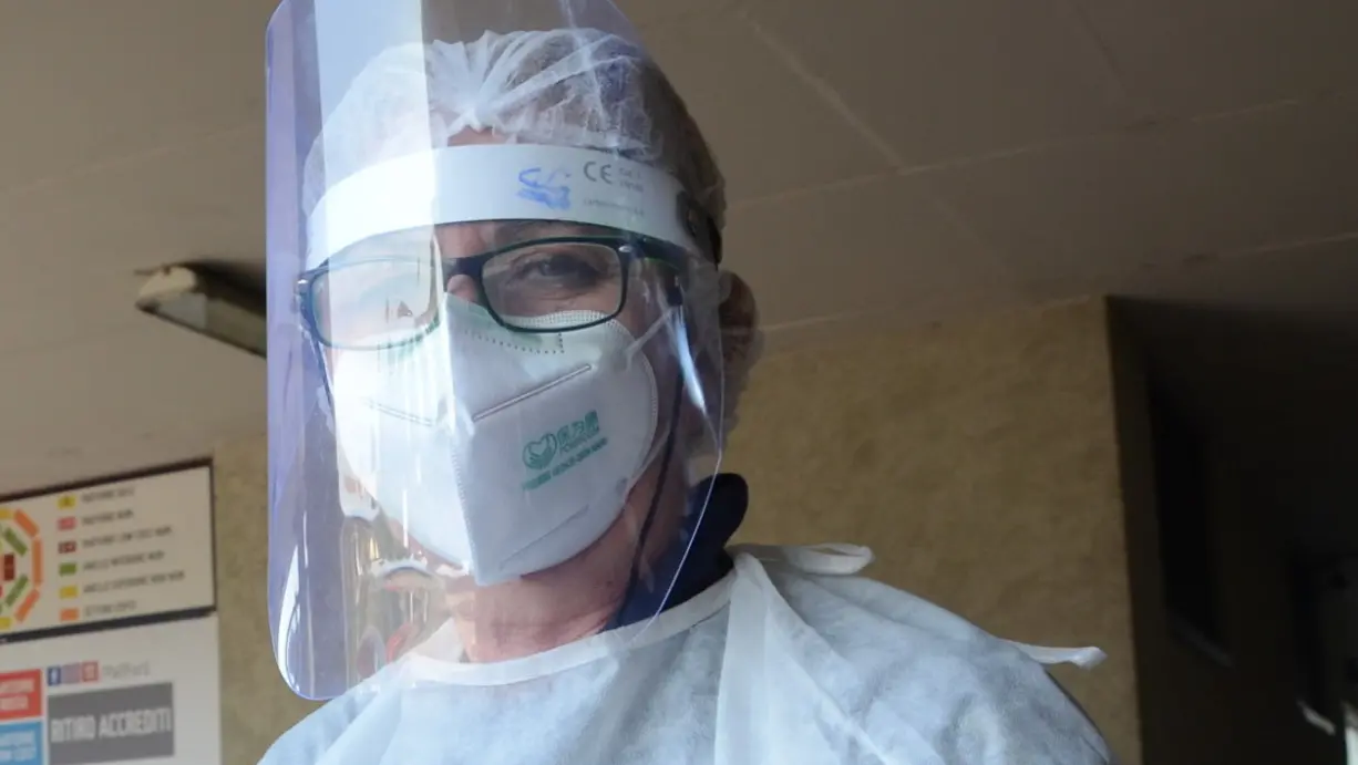 Tamponi e dpi carenti a inizio pandemia Tamponi e dpi carenti a inizio pandemia