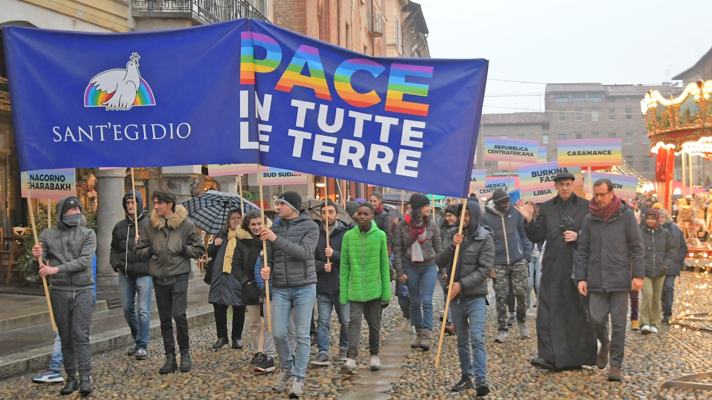 La marcia per la pace di oggi a Pavia