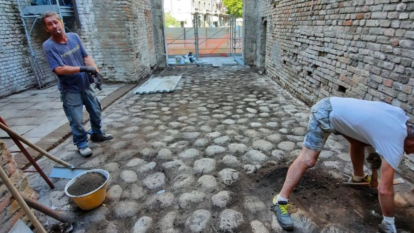 Proseguono i lavori per la riapertura dei cunicoli medievali e i percorsi sotterranei