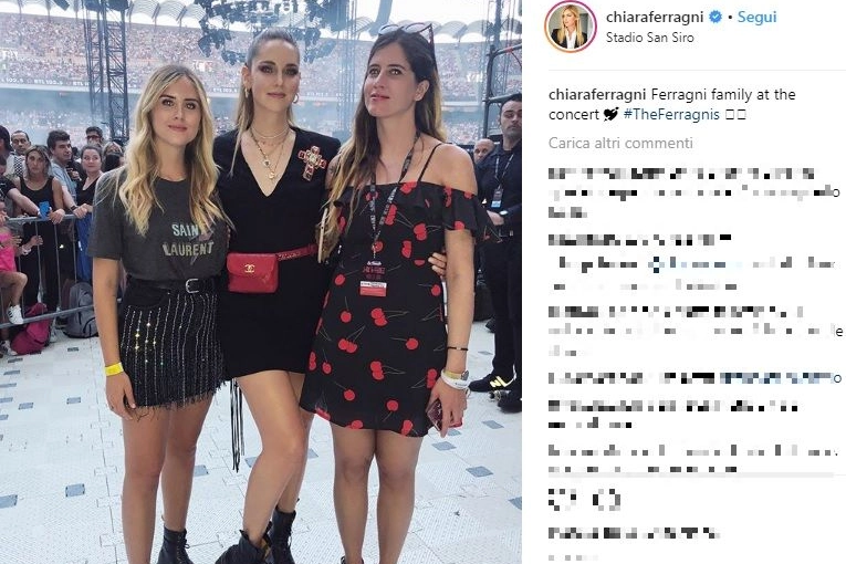 Chiara Ferragni con le sorelle (Instagram)