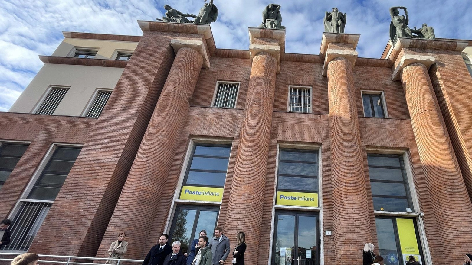 Ultimato il restauro dell’Ufficio postale. L’opera si merita un annullo filatelico