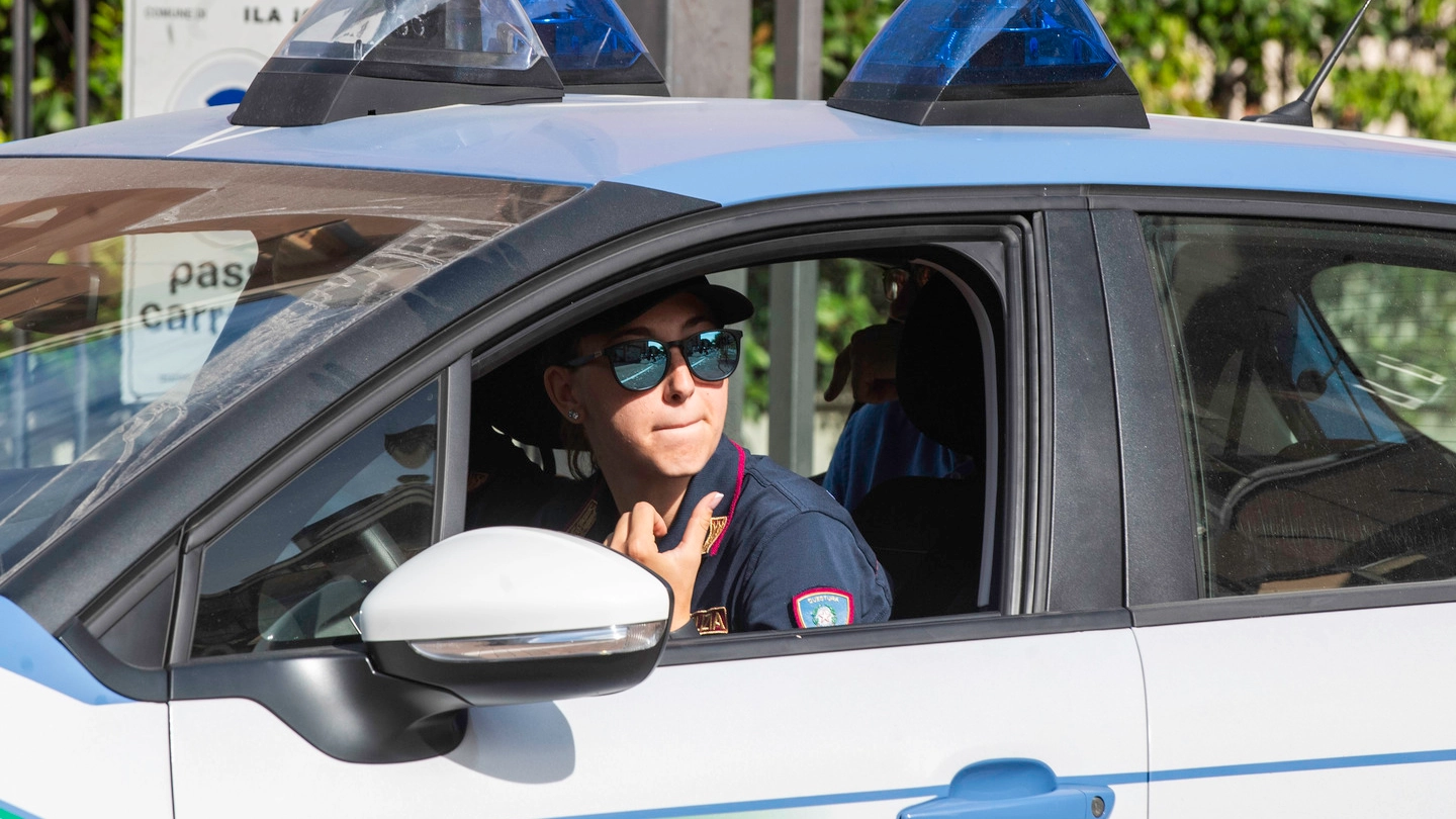 La polizia