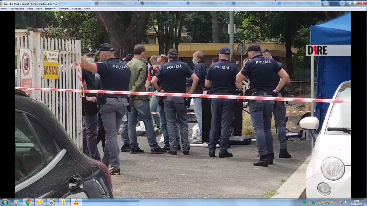 La polizia sul luogo del ritrovamento, a Roma
