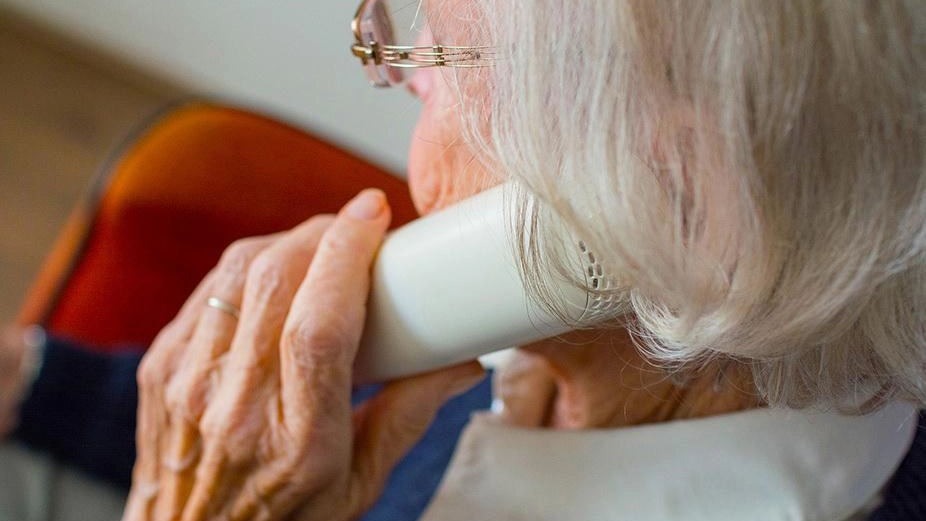 Messaggi e squilli alla zia: Bergamo, l'anziana vuole i soldi ma la "stalker" si difende
Messaggi e squilli alla zia: Bergamo, l'anziana vuole i soldi ma la "stalker" si difende