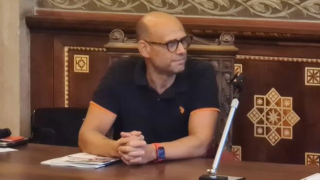 Il sindaco Cucchi Il sindaco Cucchi