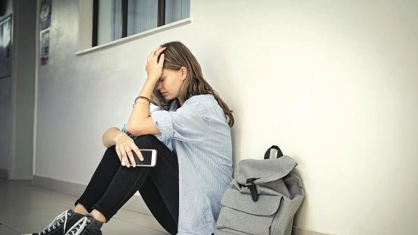Usare lo smartphone prima di 12 anni nuoce all’apprendimento Usare lo smartphone prima di 12 anni nuoce all’apprendimento