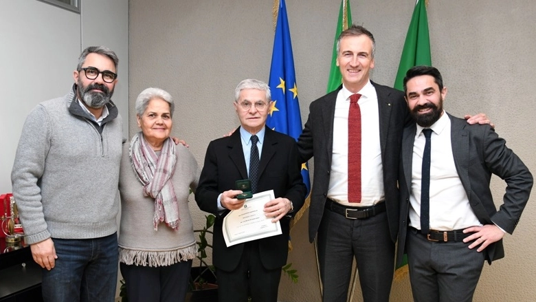 Antonio Carletti al centro, con i familiari e Alessandro Fermi 