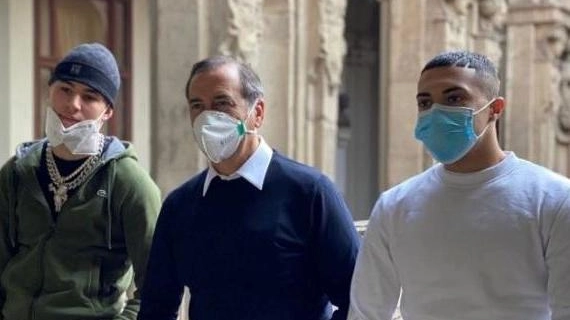 Nell’aprile 2021 il sindaco Giuseppe Sala incontrò i rapper Rondo Da Sosa e Sacky Nell’aprile 2021 il sindaco Giuseppe Sala incontrò i rapper Rondo Da Sosa e Sacky
