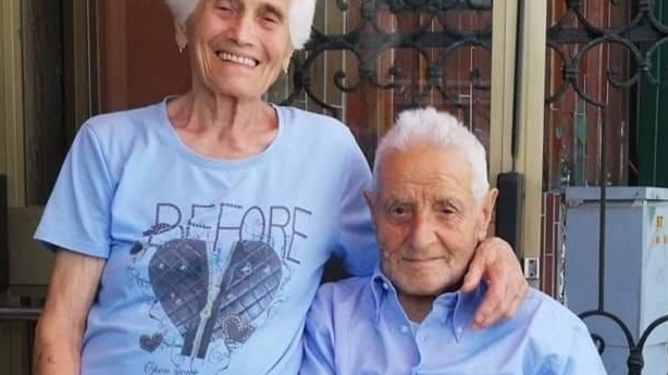 Carlo Savignano, 95 anni, e la moglie Carmela