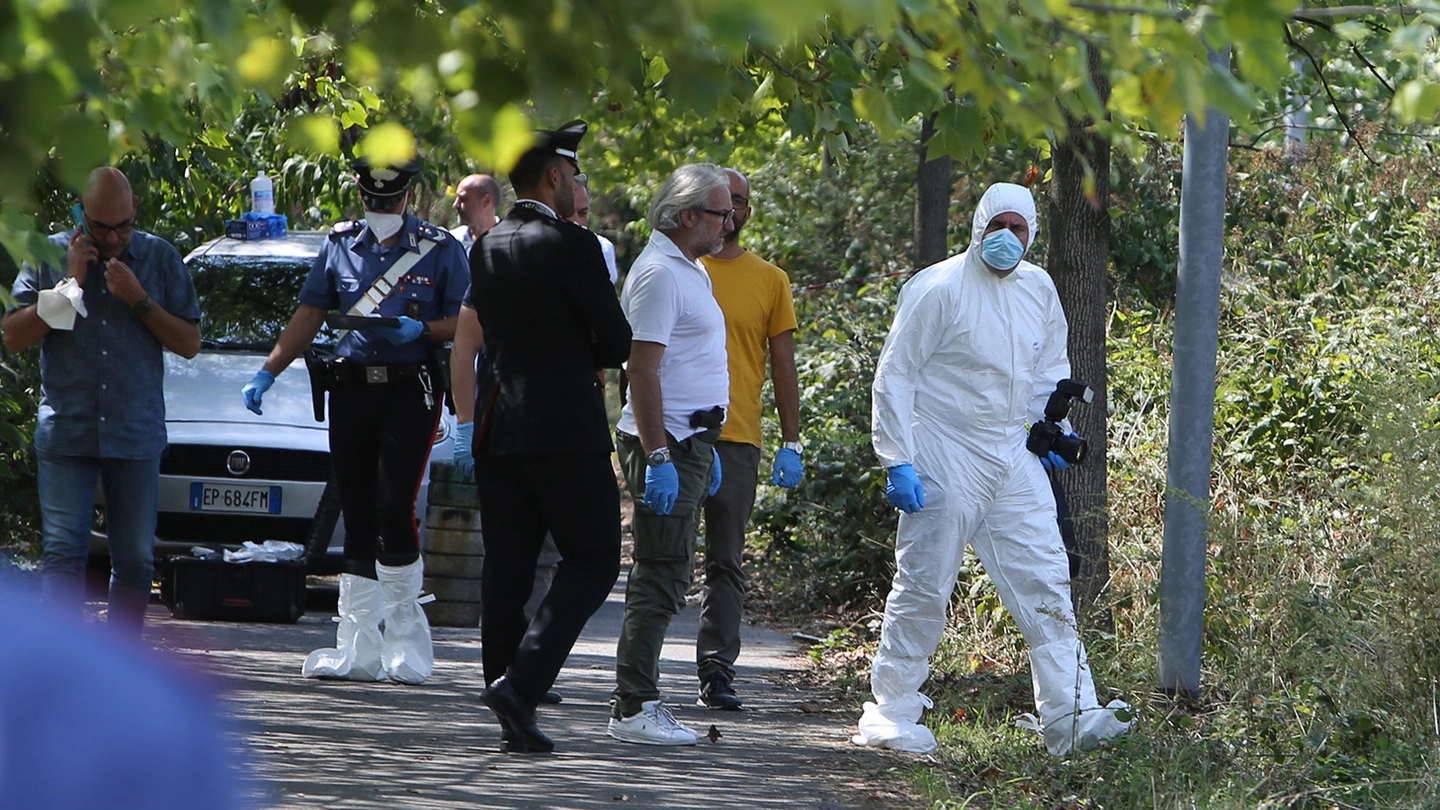 I rilievi nella zona dove è stato trovato il cadavere