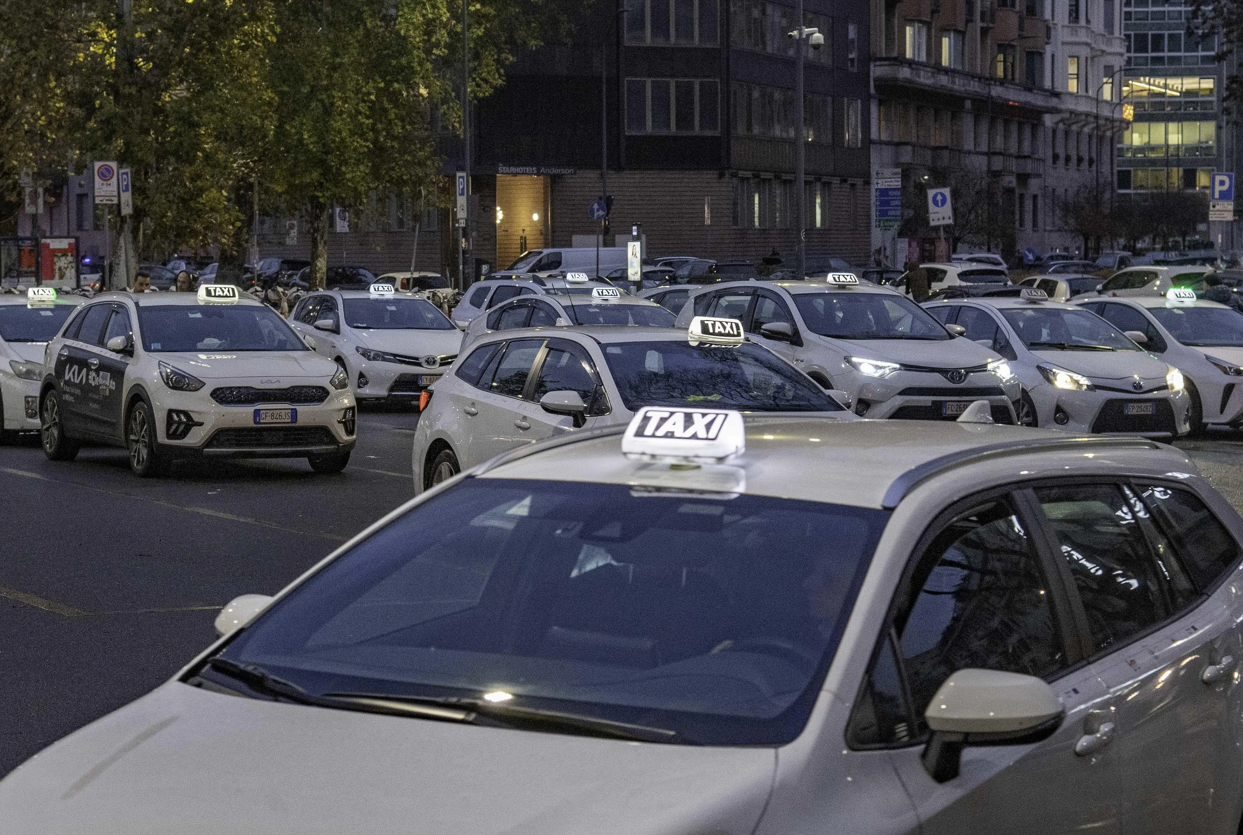 Taxi di sera a Milano? Un colpo di fortuna non puoi chiedere di più