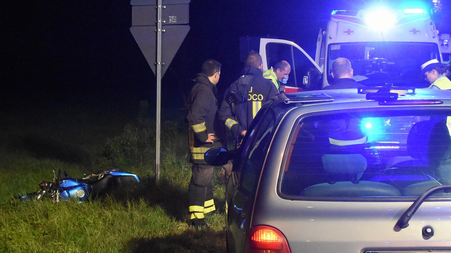 L’incidente è avvenuto attorno attorno alle 21 di venerdì sulla provinciale che  da Barlassina porta a Cogliate