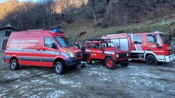 Pagnona, precipita con il fuoristrada per un centinaio di metri: 31enne vivo per miracolo