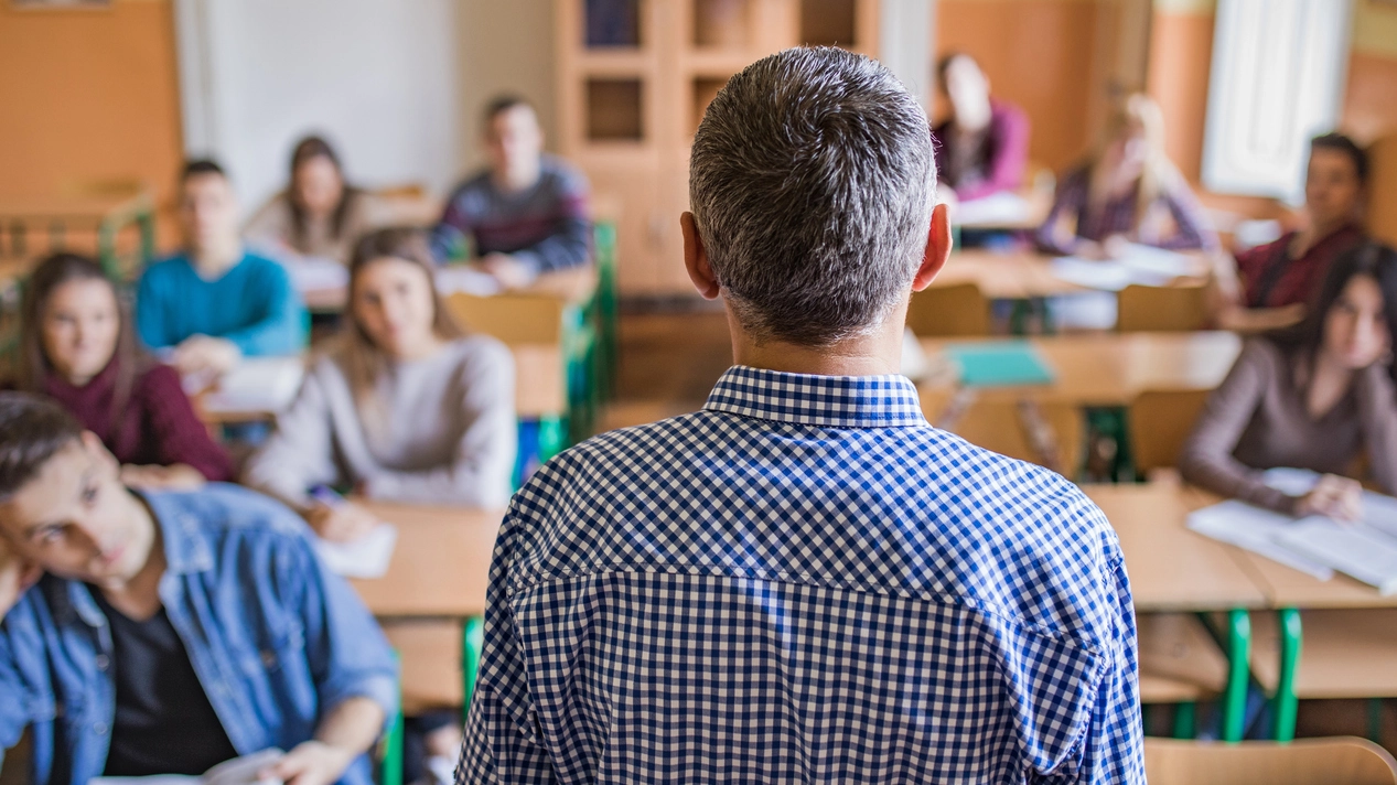 Rivoluzione a scuola: sempre più istituti abbandonano voti e pagella di metà anno