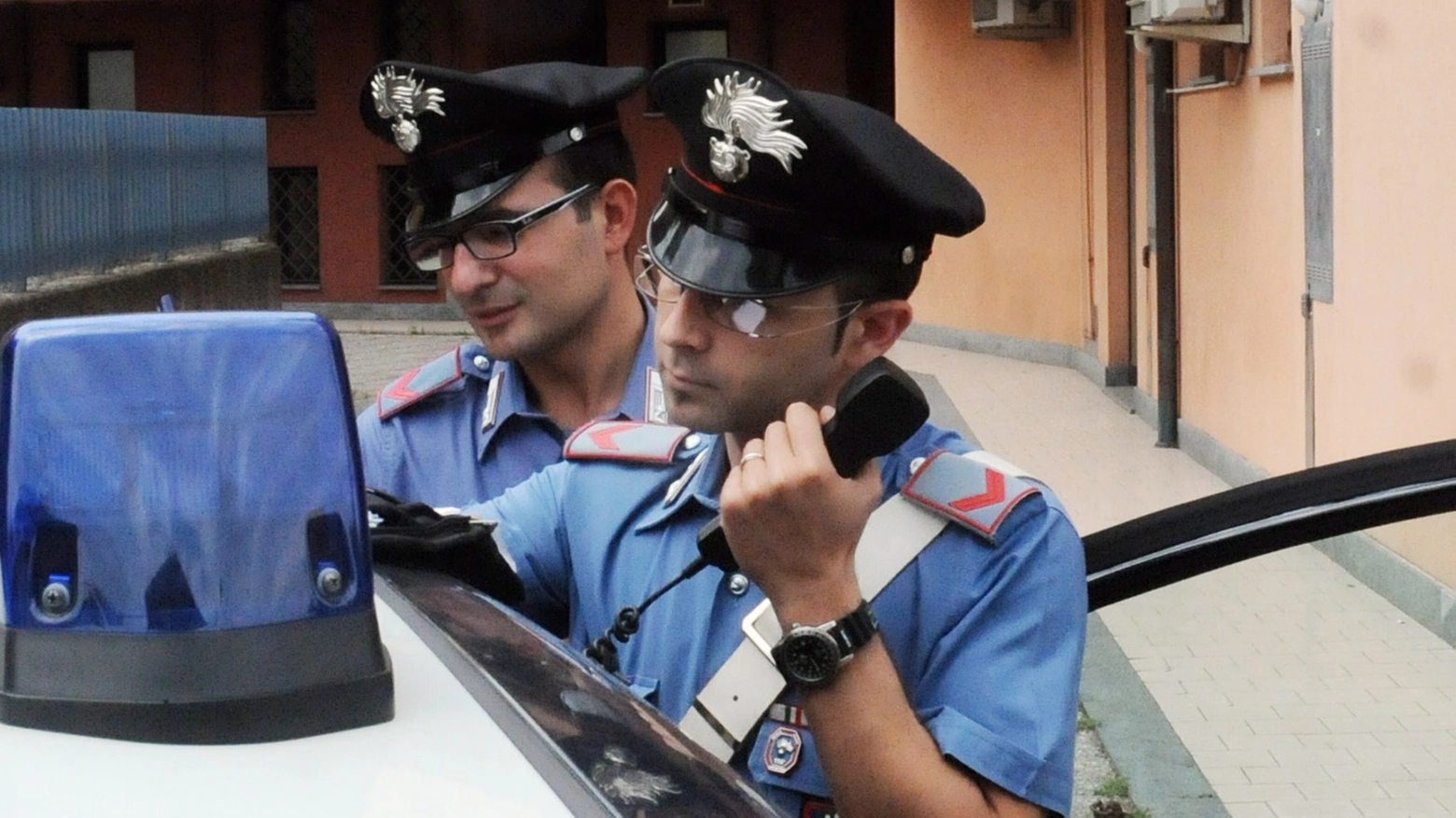 I carabinieri di Paderno hanno individuato l'auto in un parcheggio