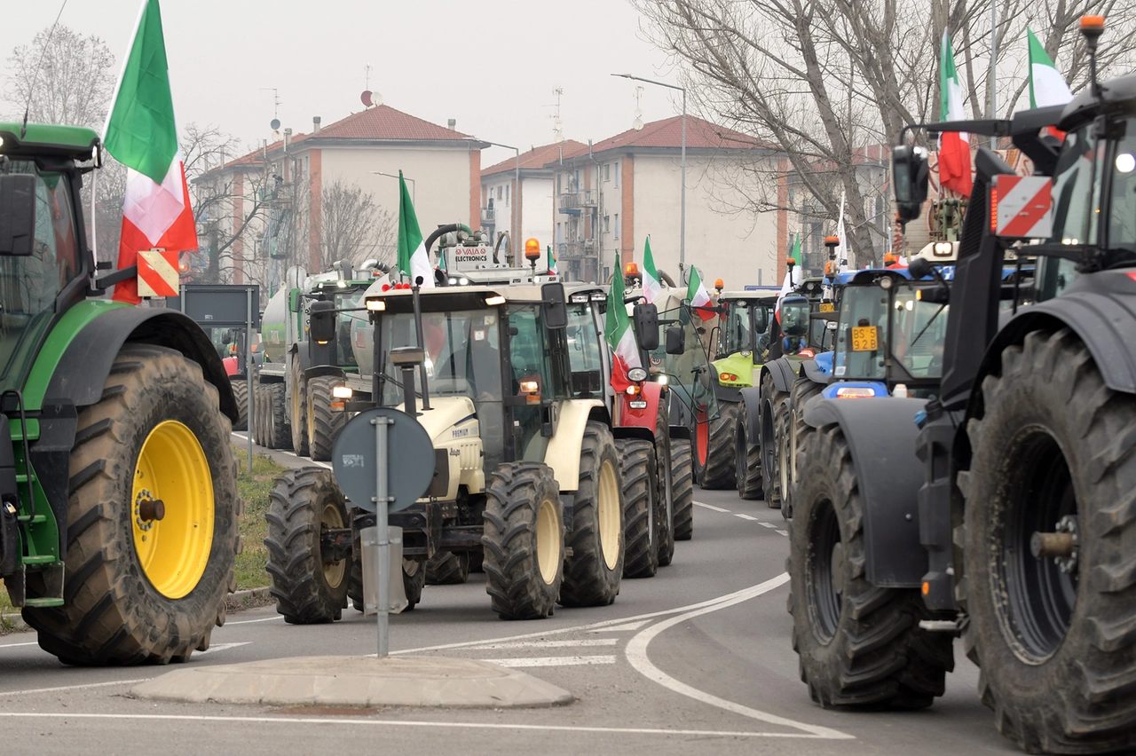 Trattori in corteo a Melegnano