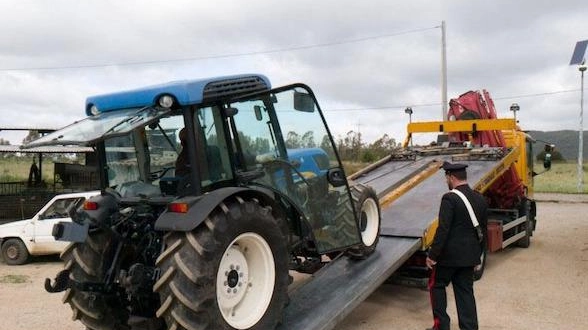 Imprenditori agricoli nel mirino  Furti di trattori, "fermateli"