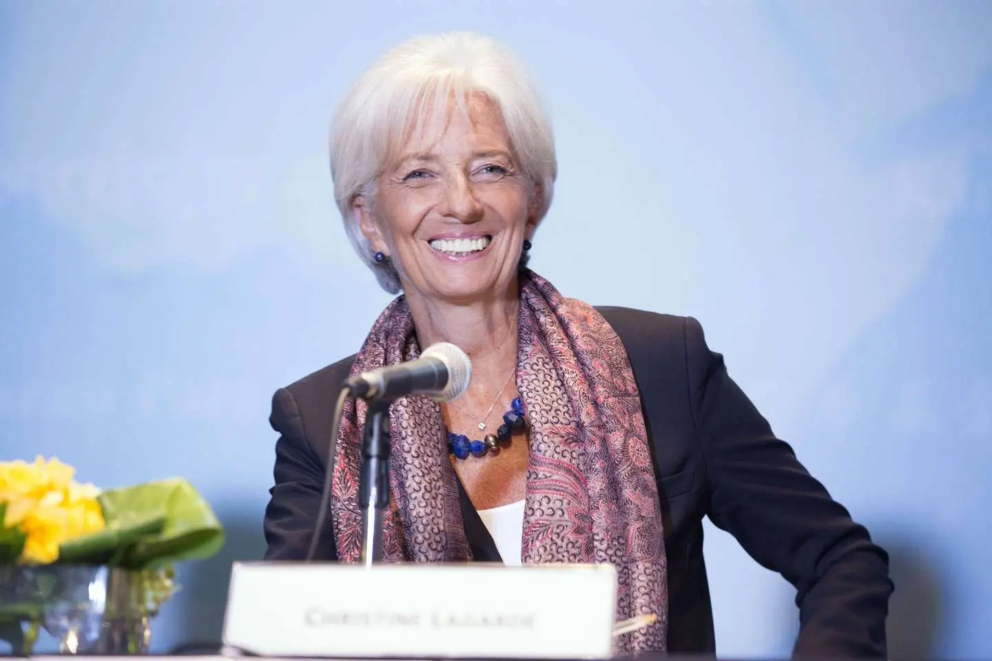Lagarde: " Eurozona fuori dalla crisi prima del previsto"