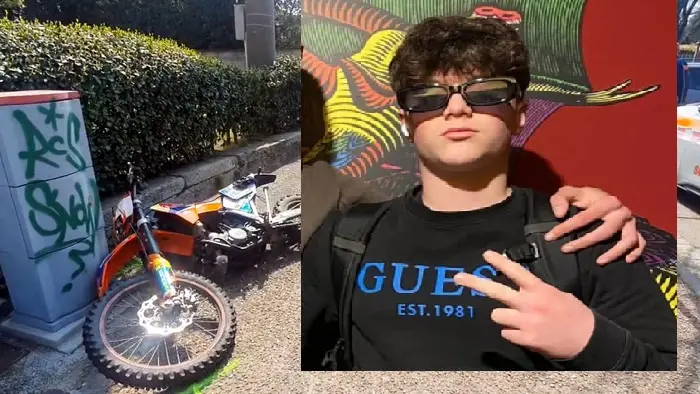 La moto a terra dopo l'incidente e, nel riquadro, la vittima Francesco Galli