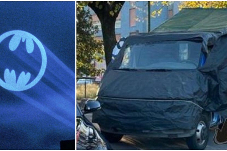 Il simbolo di Batman e, a lato, il camion-pipistrello