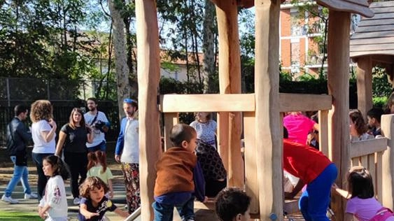 Un’area giochi alla scuola dell’infanzia Un’area giochi alla scuola dell’infanzia