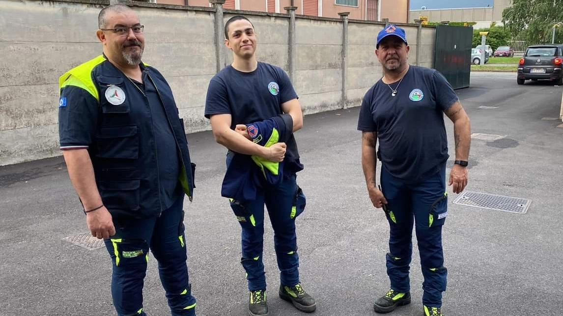 Volontari in partenza da tutto il Nord Milano per aiutare la Romagna Volontari in partenza da tutto il Nord Milano per aiutare la Romagna