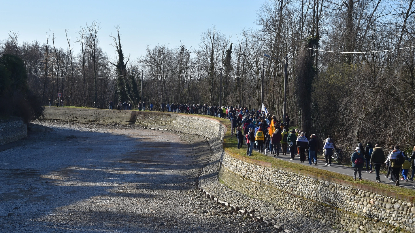 La “Marcia dell’Acqua” nel Parco del Ticino lungo il Naviglio in asciutta