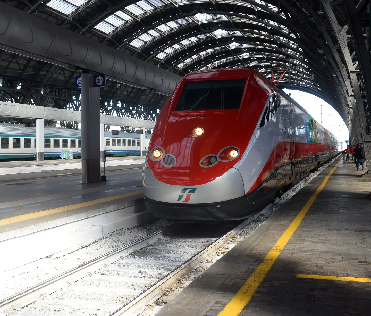 Stazione Centrale scoppia, ipotesi Tav a Garibaldi per i Frecciarossa