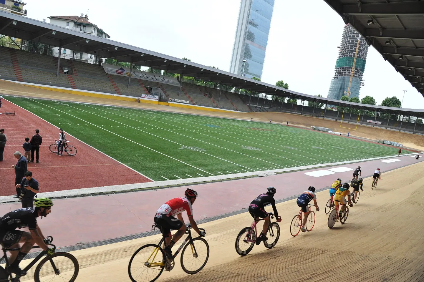 Riapre il Vigorelli, al via campionati regionali e provinciali giovanili di ciclismo