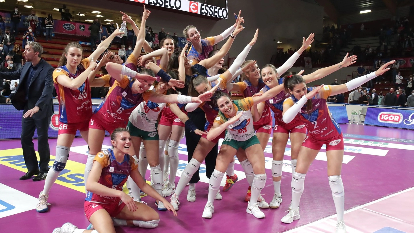 La Vero Volley Monza festeggia l'approdo alla finale scudetto