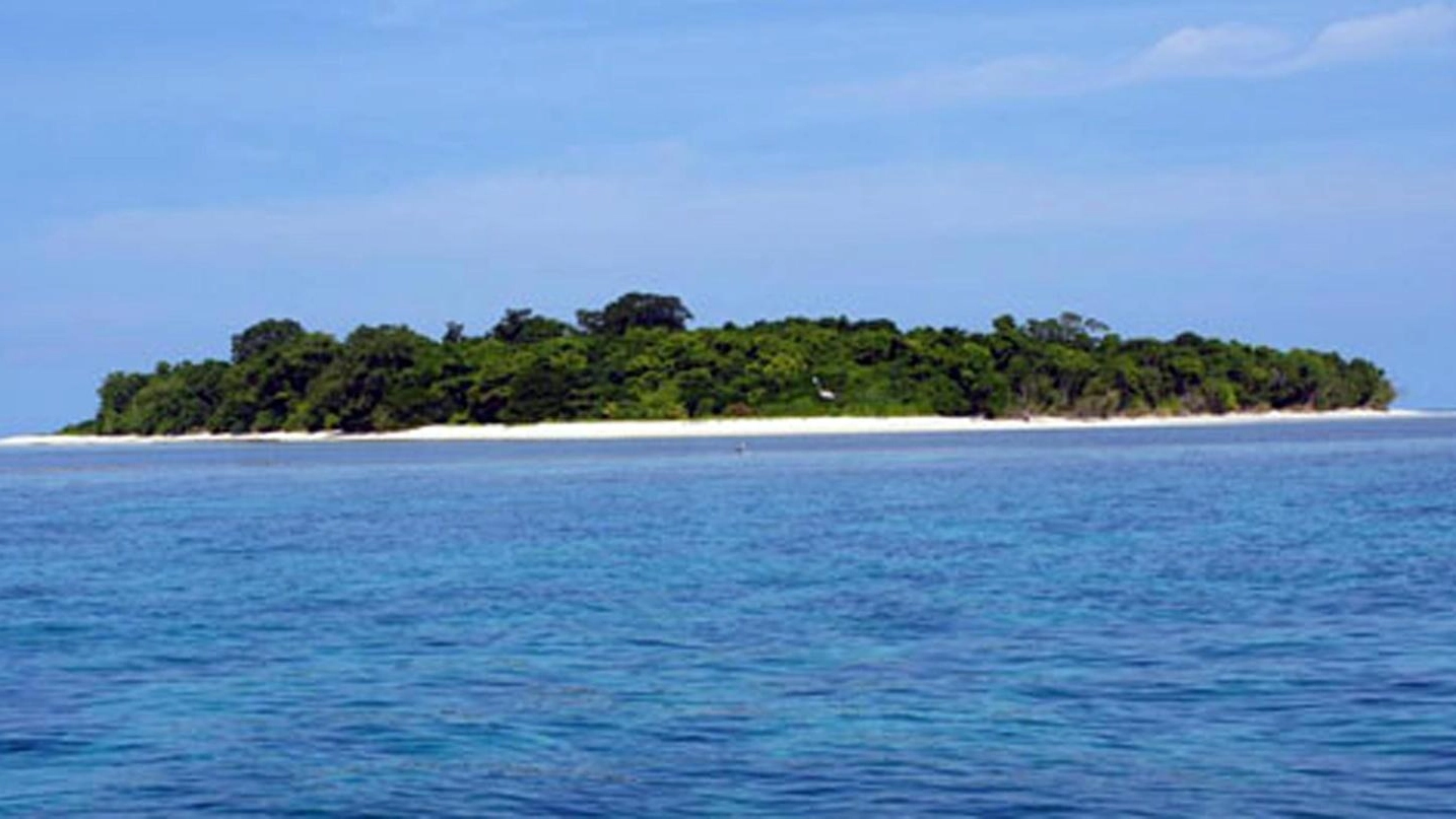 L'isola di Sangalaki (Borneo, est dell'Indonesia) (Ansa)