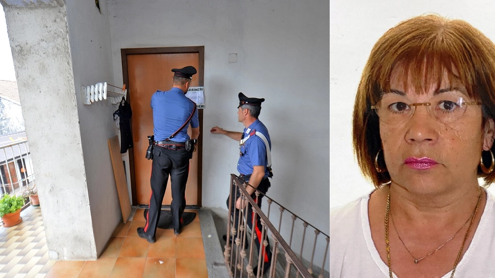 I carabinieri davanti all'abitazione di Carmela Fabozzi, uccisa in casa