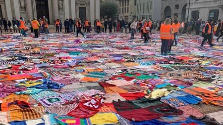 Le coperte in piazza San Giovanni a Busto Arsizio
