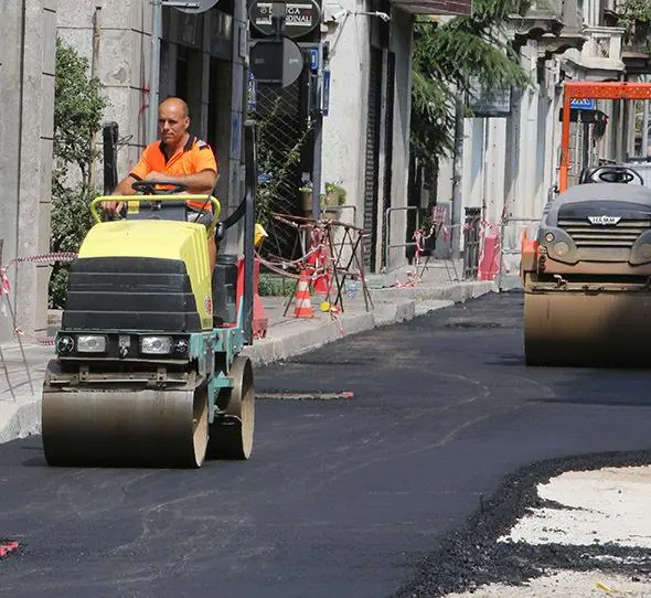 Cantiere in via Sanzio Si lavora la notte