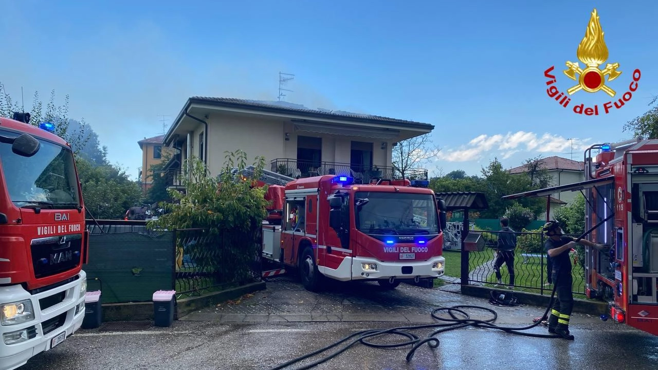 

Troppi interventi a Varese: Richiamati al lavoro tutti i vigili del fuoco