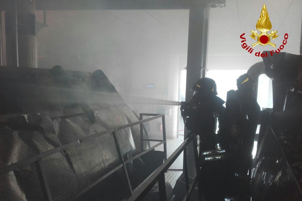 Vigili del Fuoco in azione nell'azienda di Treviglio