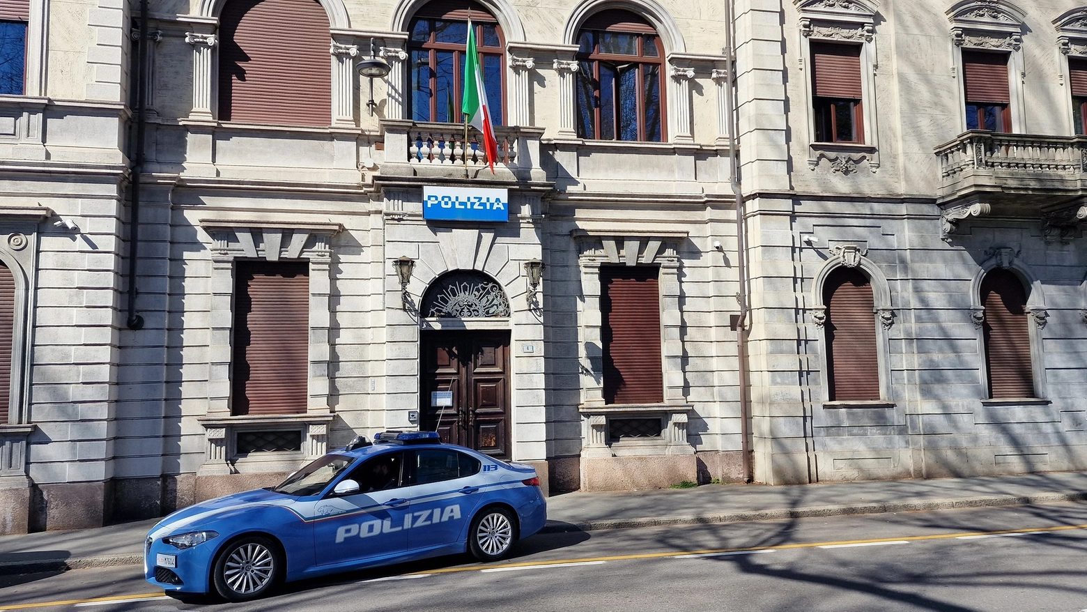 Il commissariato di Busto Arsizio (Archivio) Il commissariato di Busto Arsizio (Archivio)