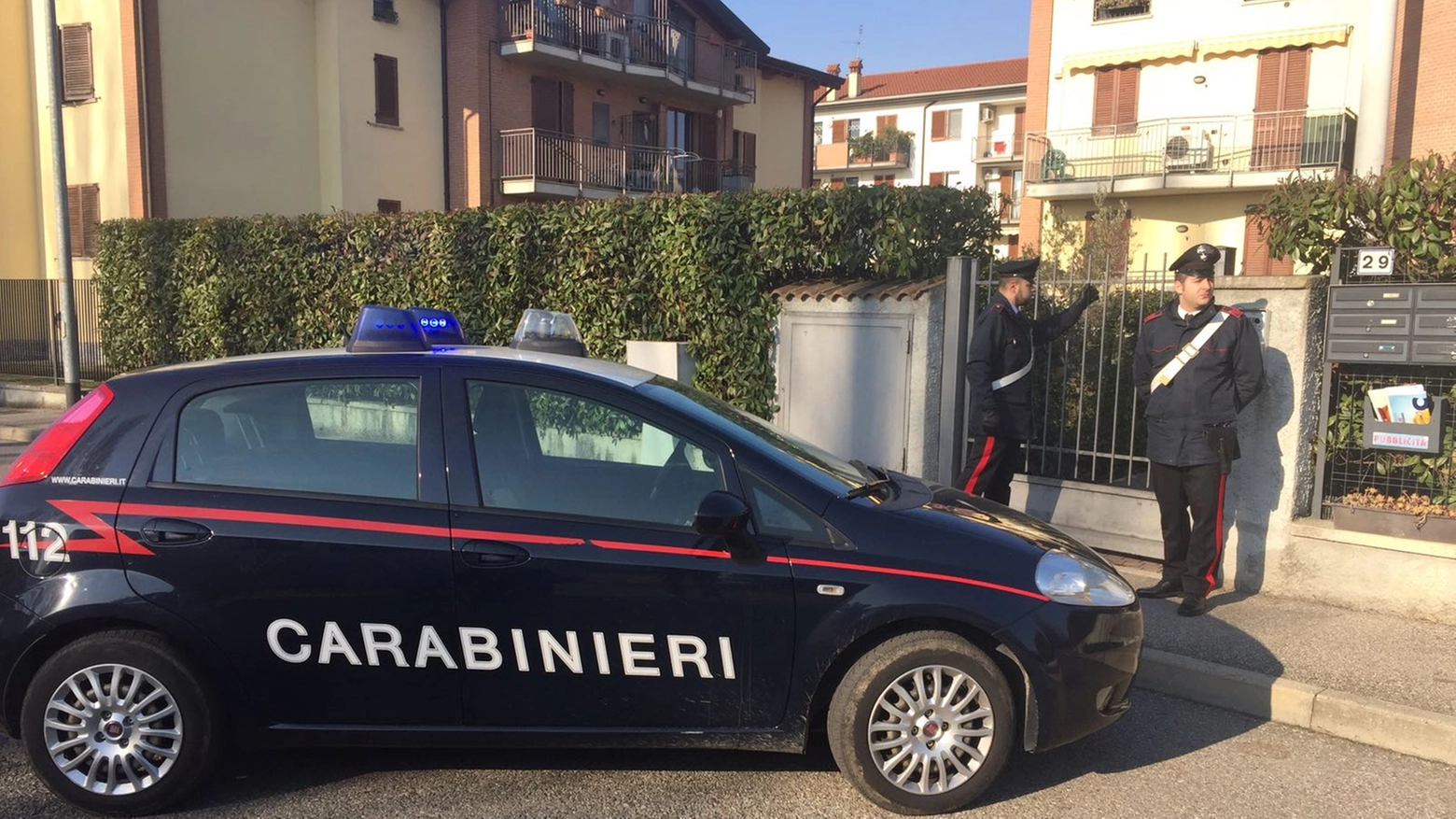 I carabinieri di Landriano sul posto dell'arresto