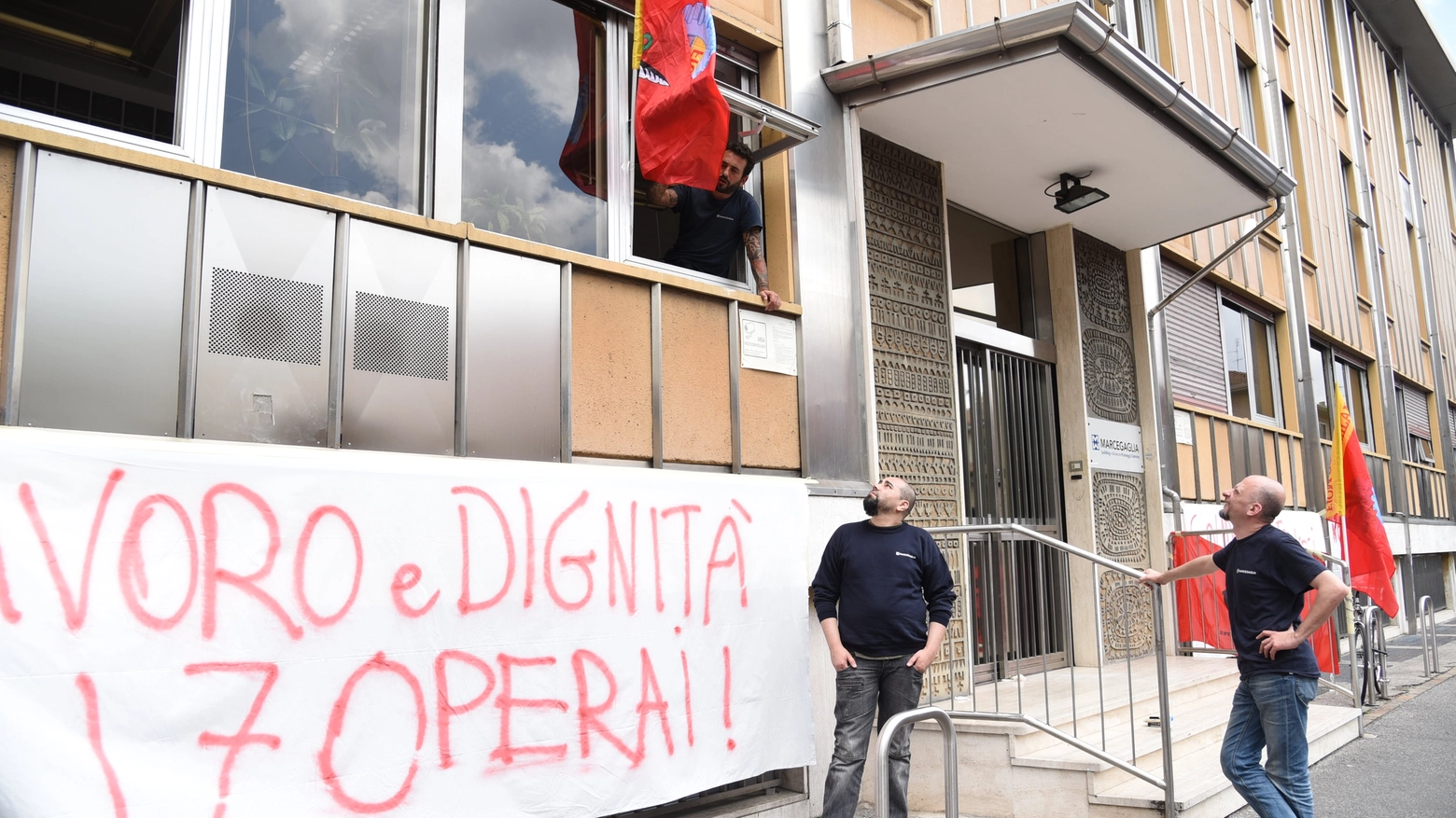 L'occupazione degli uffici a Milano