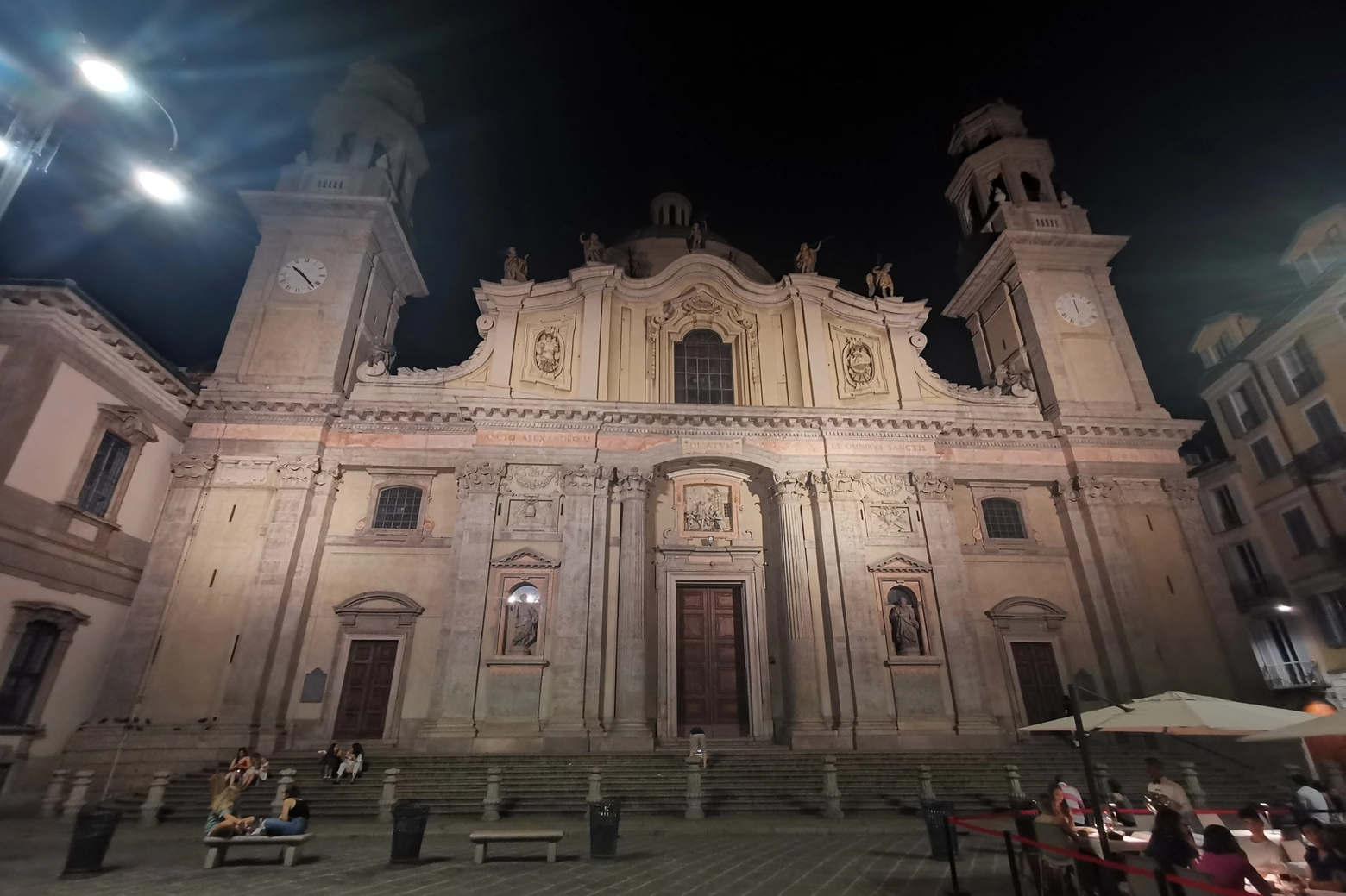 Piazza Sant'Alessandro di notte (Foto F. Tonioni)
