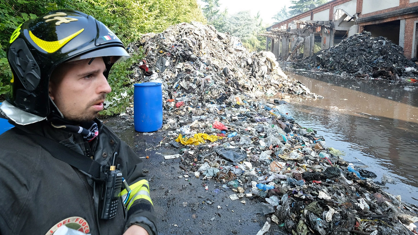 La magistratura indaga sui rifiuti ammassati dentro ai capannoni della ex Snia