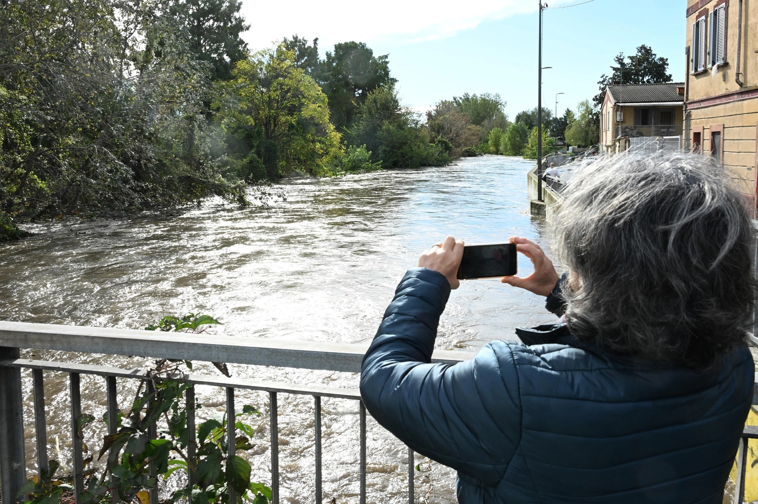 Il Lambro ingrossato in zona Ponte Lambro (Dal Zennaro)