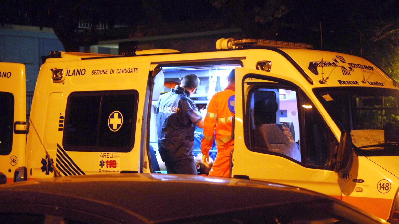 Ambulanza in azione (Newpress)